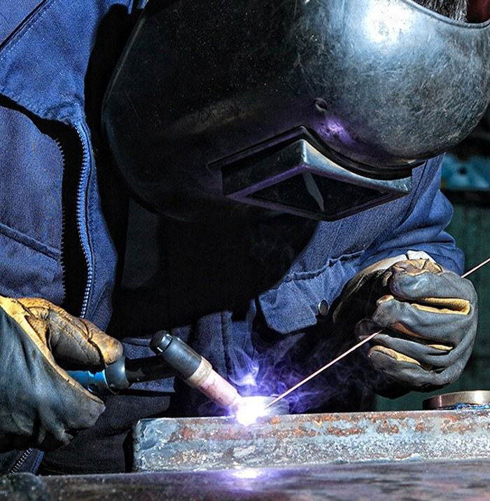 Choosing the right hard-facing consumable for crusher rollers